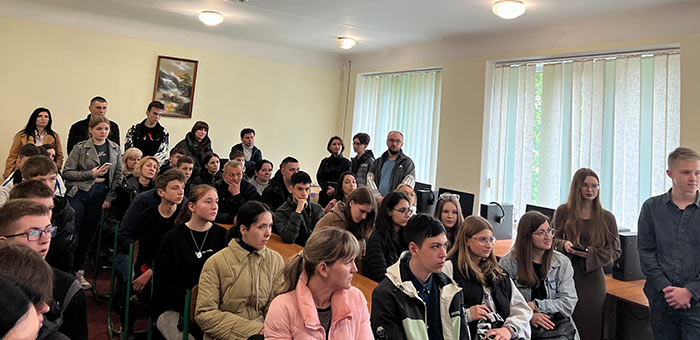 2024.04.18 Den vidkritih dverey