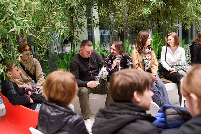 2025.04.15 Den vidkr dverey Renome