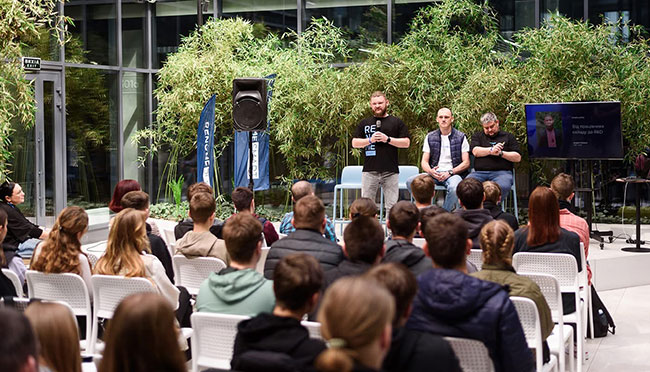 2025.04.15 Den vidkr dverey Renome