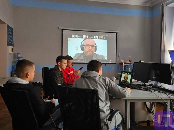 2025.05.15.mandryemo1