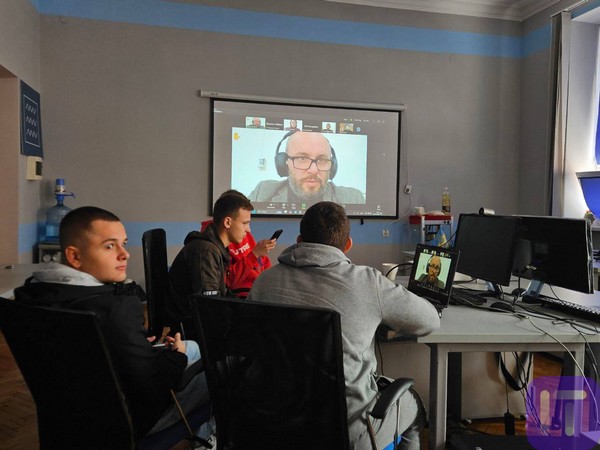 2025.05.15.mandryemo1