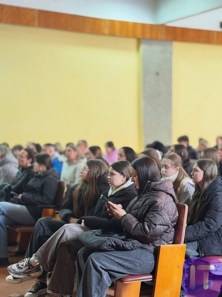 2025.05.15.mandryemo1