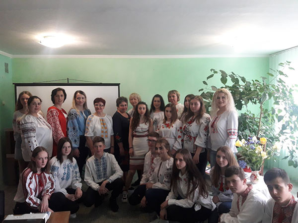 2019.05.16_Den_Vishivanki_Zil_gurtog