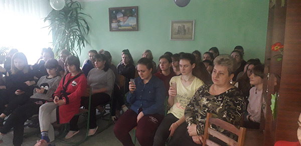 2019.11.13_Den_stud_Gurtogitok