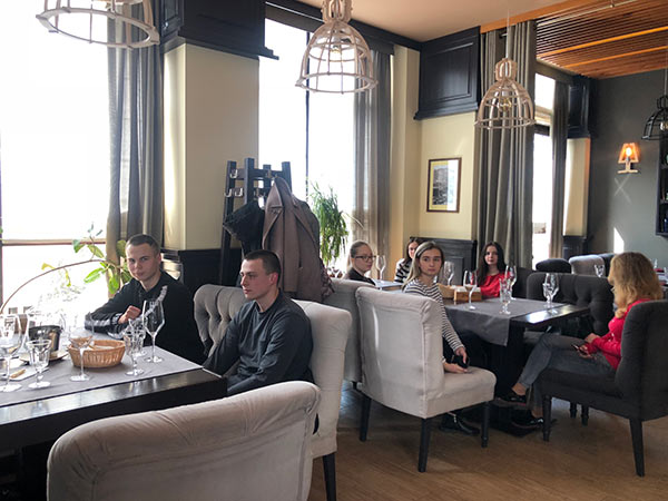 2019.04.11_Degustaciya_vin