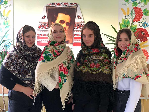 2020.1107_Den_ukr_hustki